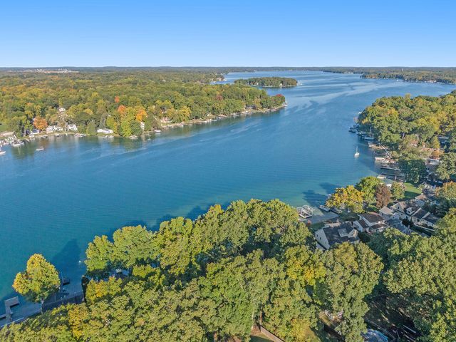 7811 N 39th Street, Augusta, MI 49012