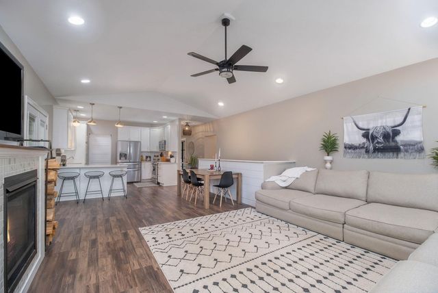 7811 N 39th Street, Augusta, MI 49012