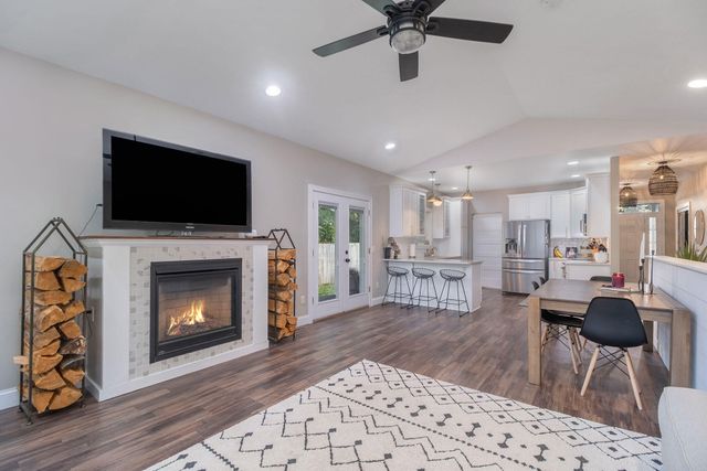 7811 N 39th Street, Augusta, MI 49012