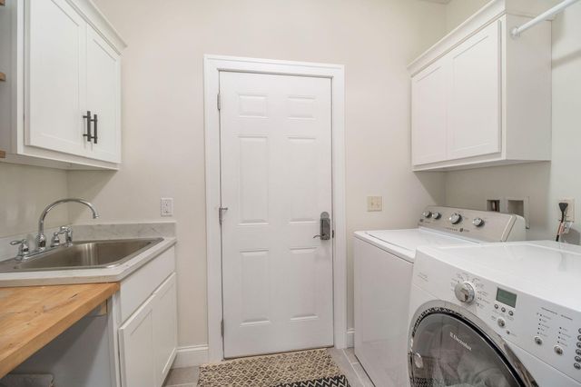 7811 N 39th Street, Augusta, MI 49012