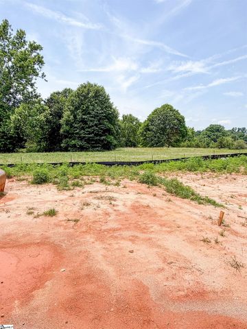 17994 Hwy 101 S, Gray Court, SC 29645