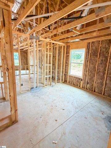 17994 Hwy 101 S, Gray Court, SC 29645
