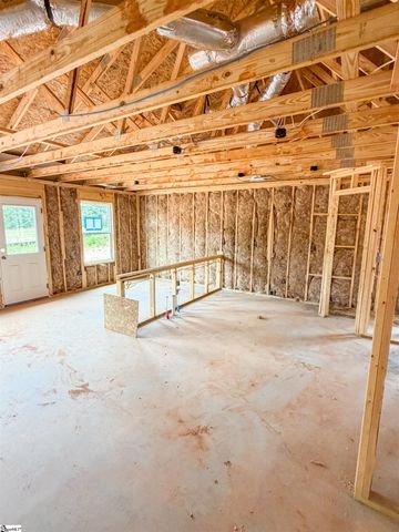 17994 Hwy 101 S, Gray Court, SC 29645
