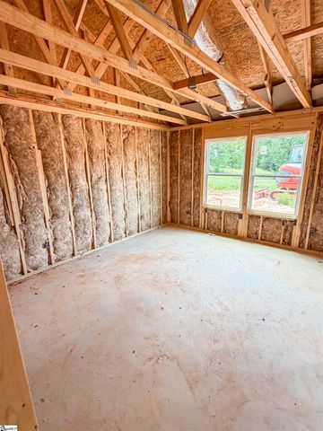 17994 Hwy 101 S, Gray Court, SC 29645