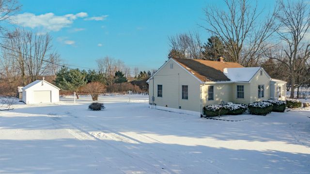 1376 Lathrop Road, Berlin Twp, MI 48002