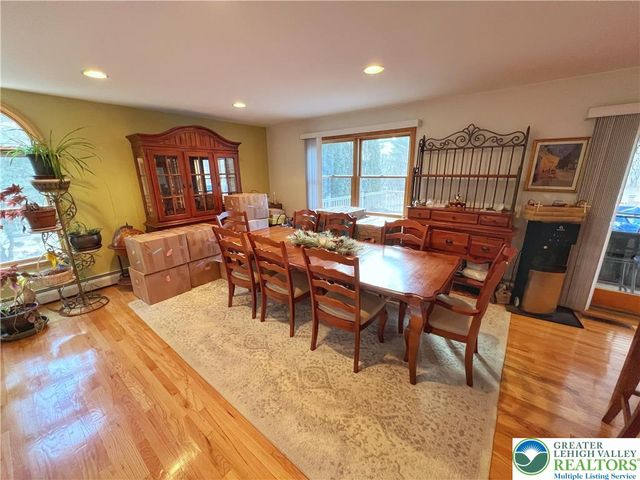 90 Halina Way, Towamensing Twp, PA 18058