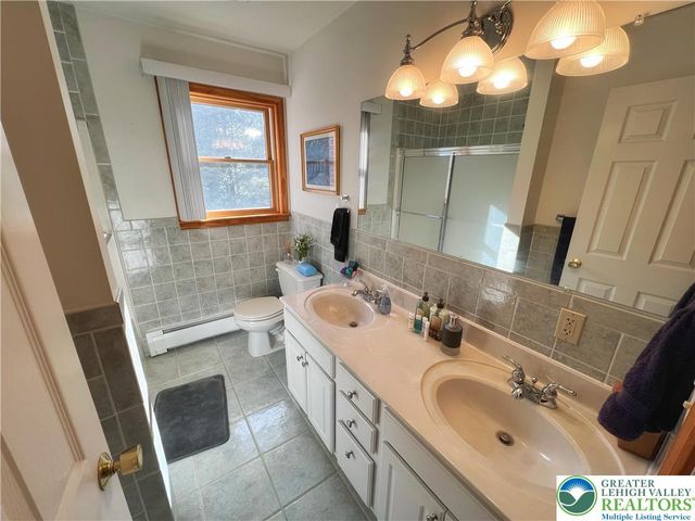 90 Halina Way, Towamensing Twp, PA 18058