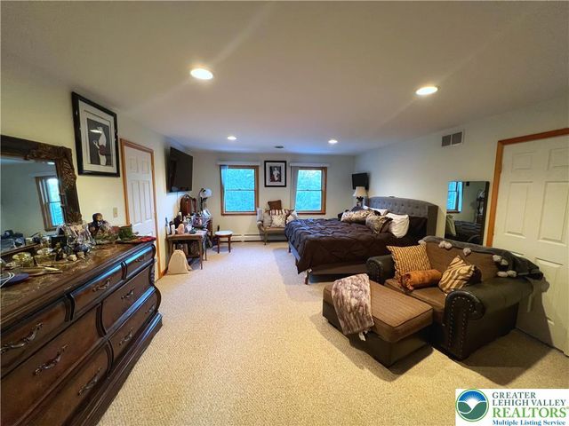 90 Halina Way, Towamensing Twp, PA 18058