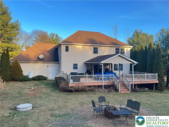 90 Halina Way, Towamensing Twp, PA 18058