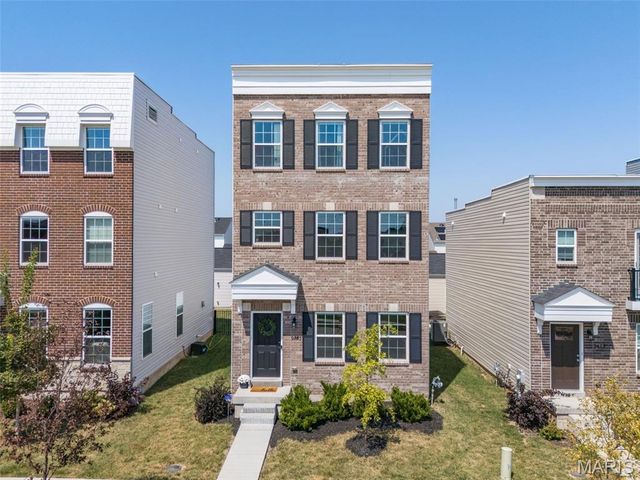 9433 Vandervoort Court, Crestwood, MO 63126