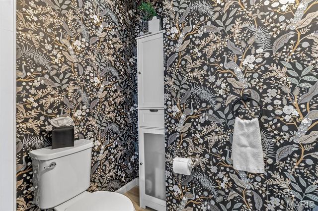 9433 Vandervoort Court, Crestwood, MO 63126