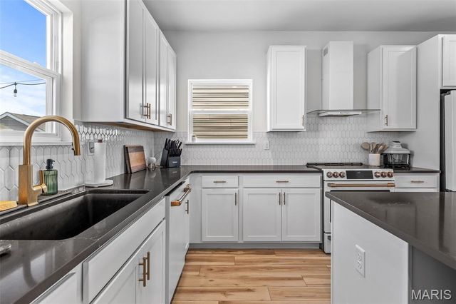 9433 Vandervoort Court, Crestwood, MO 63126