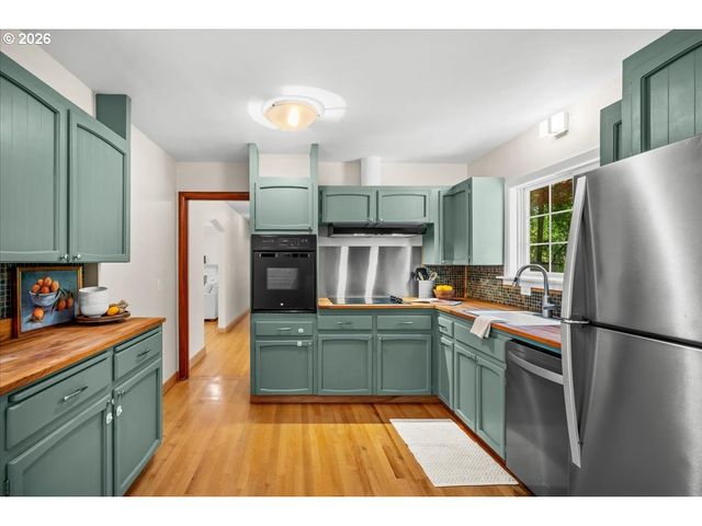 10332 Sw LANCASTER Rd, Portland, OR 97219