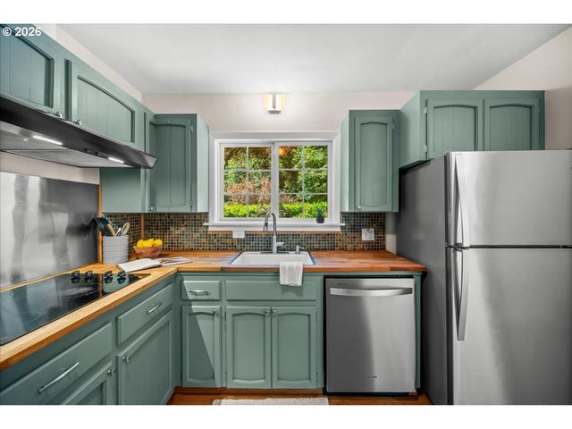 10332 Sw LANCASTER Rd, Portland, OR 97219