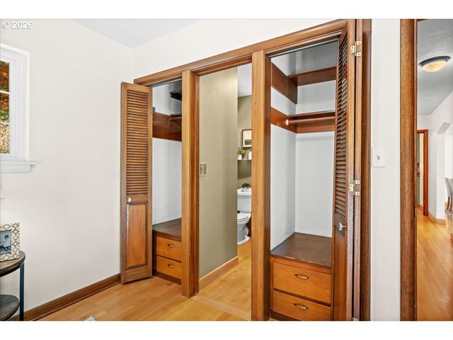 10332 Sw LANCASTER Rd, Portland, OR 97219