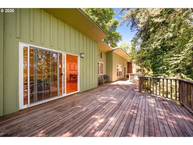 10332 Sw LANCASTER Rd, Portland, OR 97219