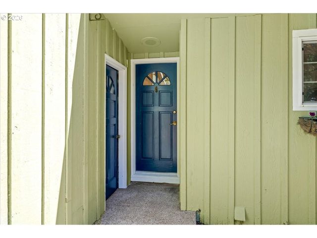 10332 Sw LANCASTER Rd, Portland, OR 97219