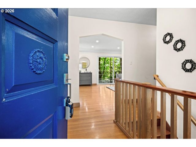 10332 Sw LANCASTER Rd, Portland, OR 97219