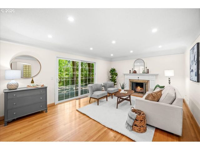 10332 Sw LANCASTER Rd, Portland, OR 97219