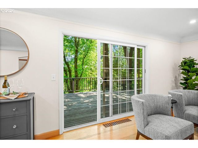 10332 Sw LANCASTER Rd, Portland, OR 97219