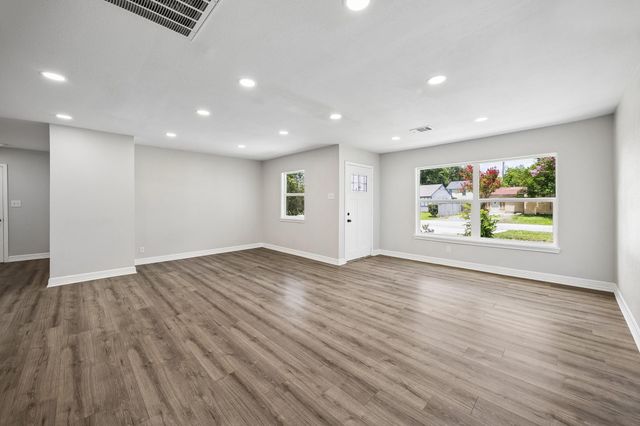 4311 Busiek Street, Houston, TX 77022