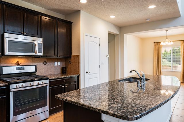 510 Palo Alto Drive NE, Rio Rancho, NM 87124