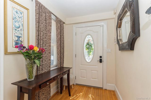 59 Sycamore Avenue, Floral Park, NY 11001