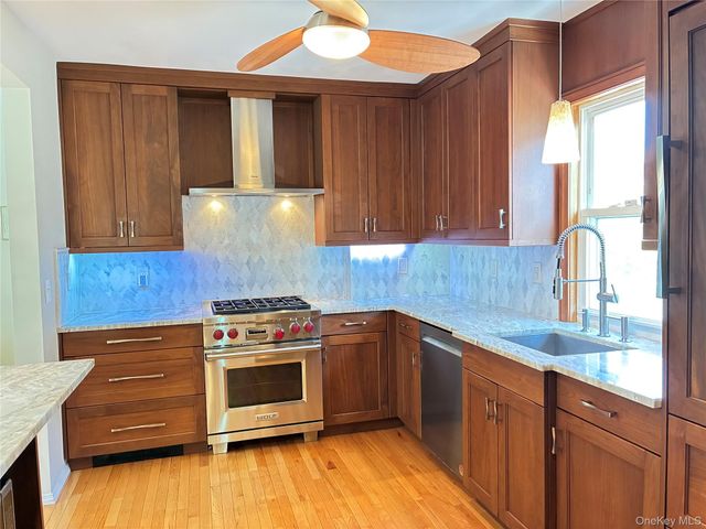59 Sycamore Avenue, Floral Park, NY 11001