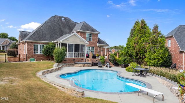 16 Tudor Way, Angier, NC 27501