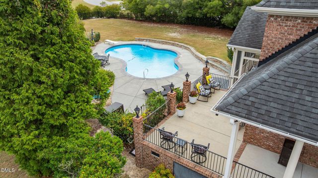 16 Tudor Way, Angier, NC 27501