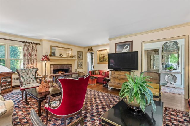 242 Croton Lake Road, Katonah, NY 10536