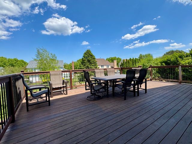 17325 W Westwind Drive, Gurnee, IL 60031