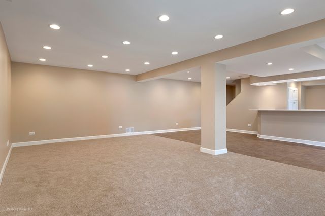 17325 W Westwind Drive, Gurnee, IL 60031