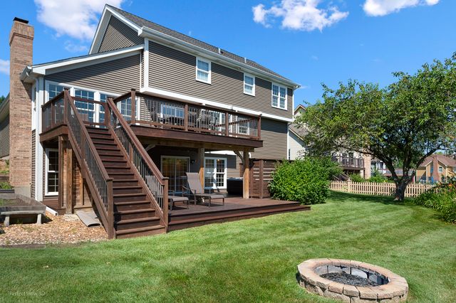 17325 W Westwind Drive, Gurnee, IL 60031
