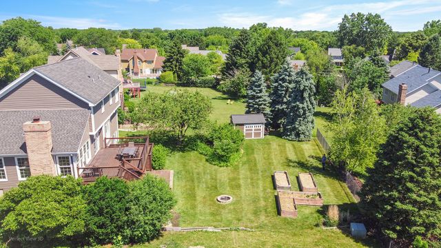 17325 W Westwind Drive, Gurnee, IL 60031