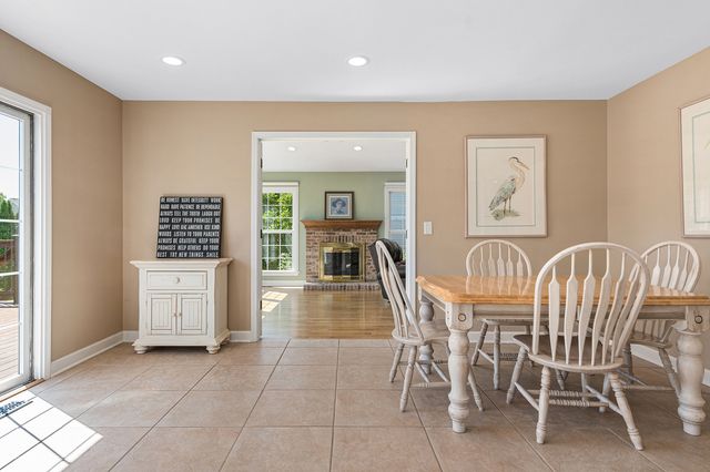 17325 W Westwind Drive, Gurnee, IL 60031