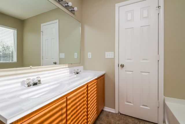 2134 Carlton Ln, Thompsons Station, TN 37179