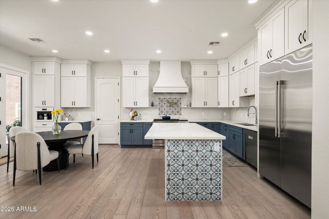 3449 E LIONS Street, Phoenix, AZ 85018