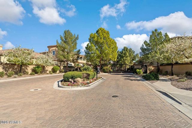 3449 E LIONS Street, Phoenix, AZ 85018