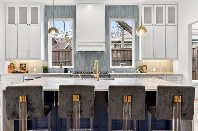 5940 Bryan Parkway, Dallas, TX 75206