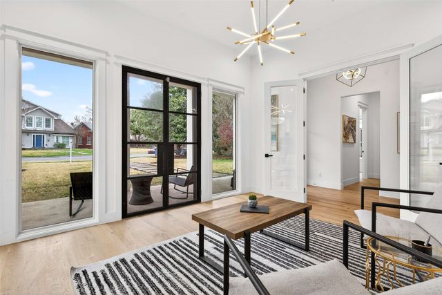 5940 Bryan Parkway, Dallas, TX 75206