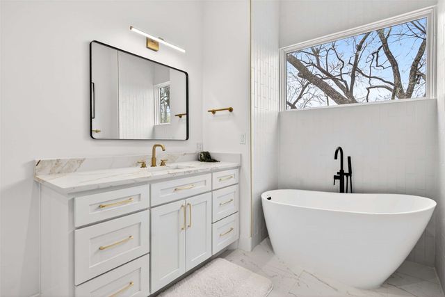 5940 Bryan Parkway, Dallas, TX 75206