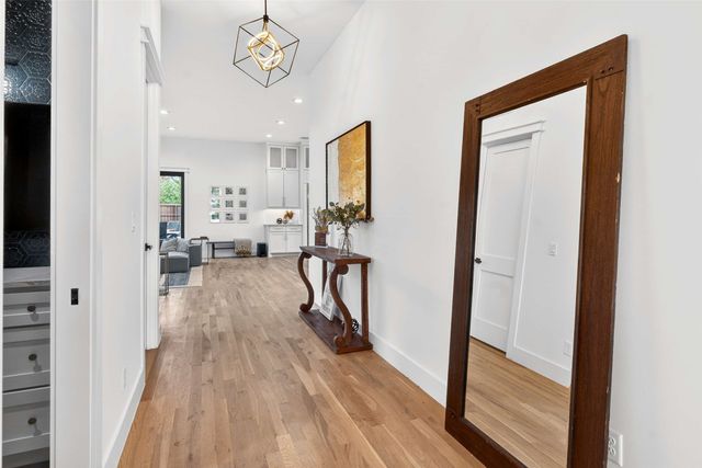 5940 Bryan Parkway, Dallas, TX 75206