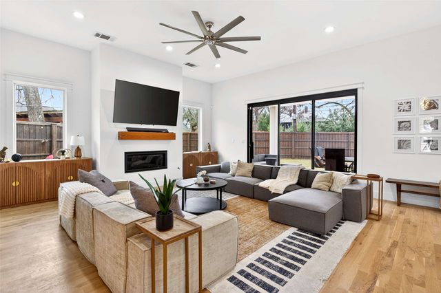 5940 Bryan Parkway, Dallas, TX 75206