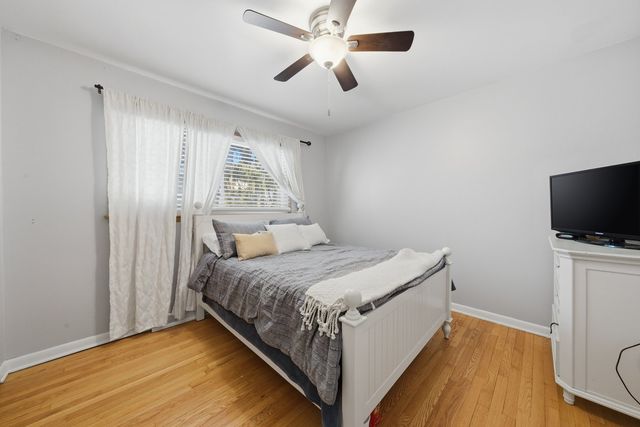 8930 Mcvicker Avenue, Oak Lawn, IL 60453