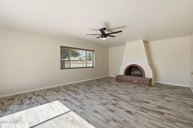 209 E MCMURRAY Boulevard, Casa Grande, AZ 85122