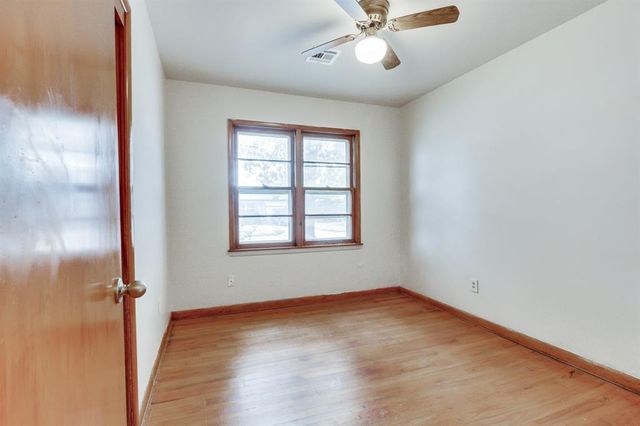 5345 NW 44th Street, Warr Acres, OK 73122