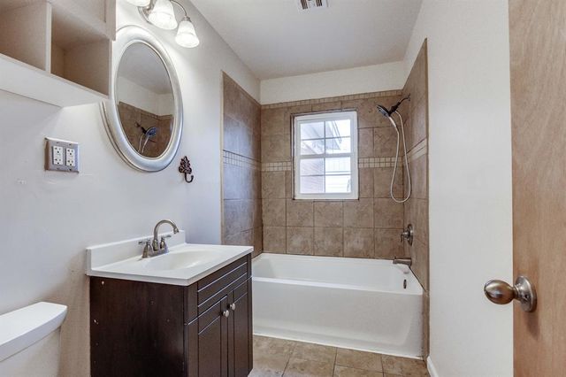 5345 NW 44th Street, Warr Acres, OK 73122