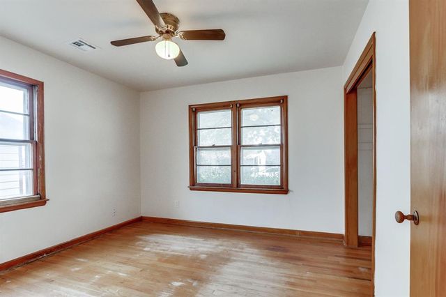 5345 NW 44th Street, Warr Acres, OK 73122