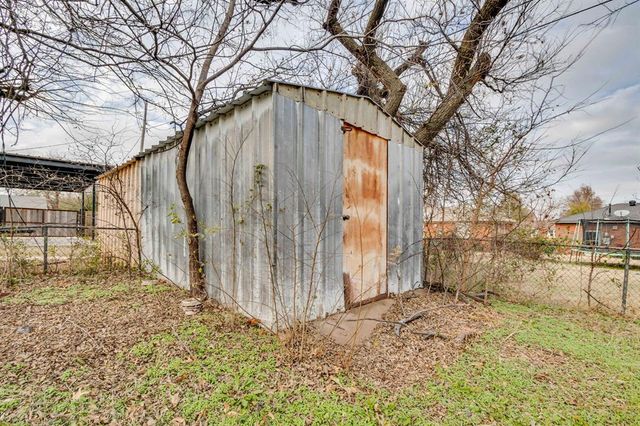 5345 NW 44th Street, Warr Acres, OK 73122